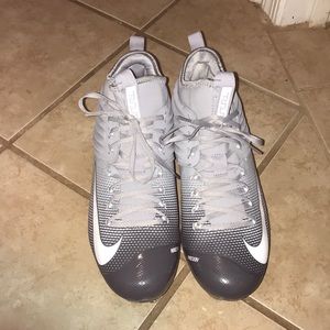 Nike FLYWIRE cleats